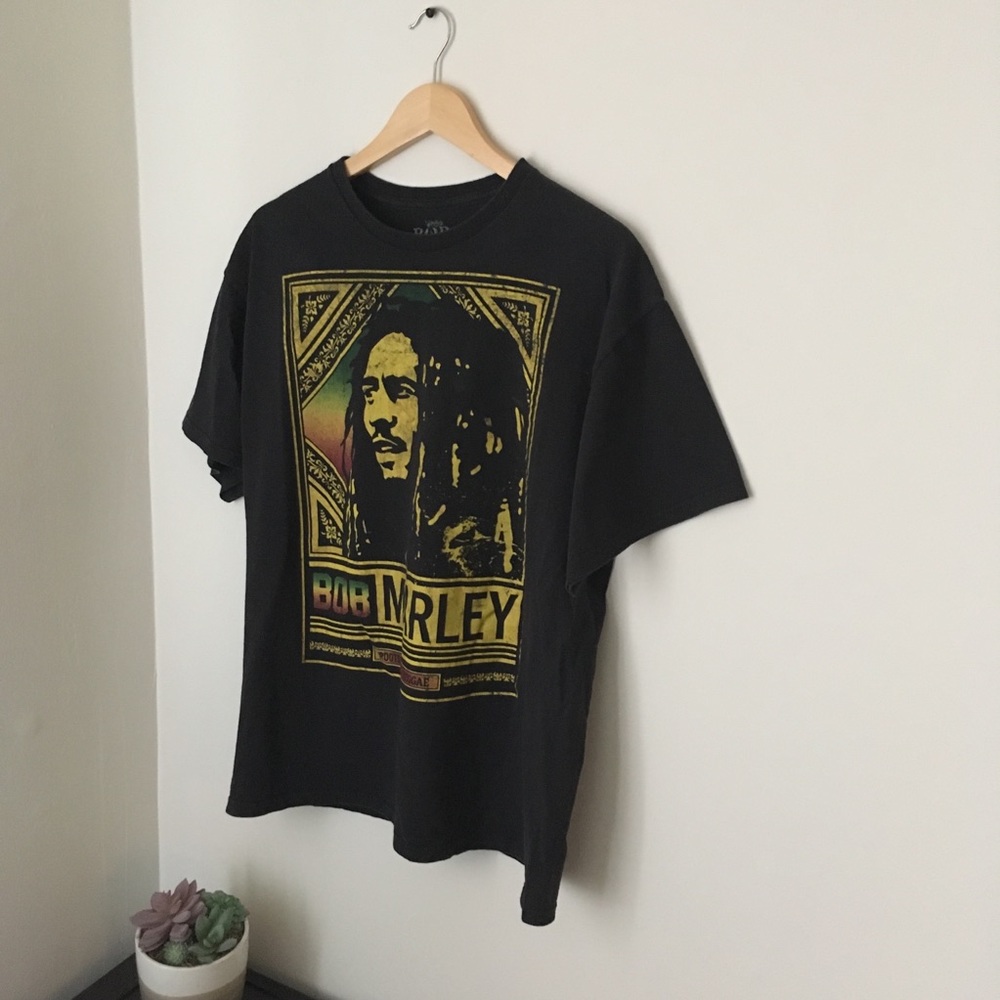 ❌Black and yellow bob Marley tee - Picture 1 of 4